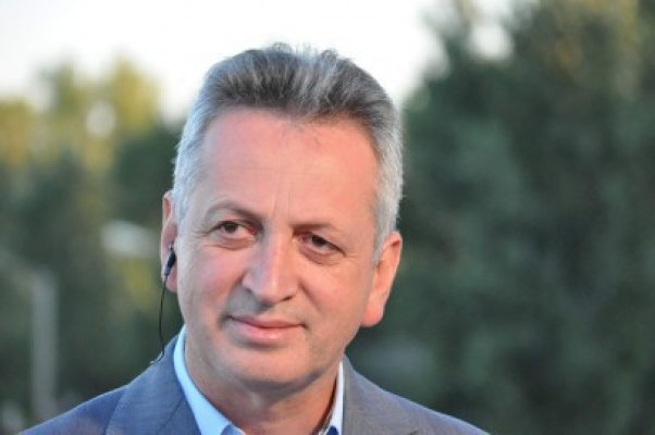 PNL susţine iniţiativa lui Fenechiu ca mare parte din acciza pe carburanţi să fie pentru autostrăzi